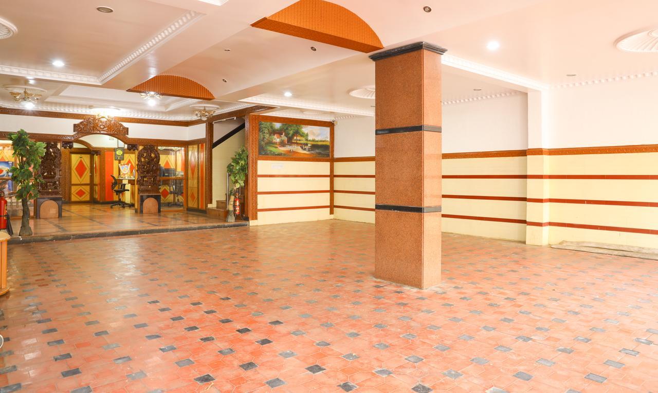 Treebo Nava Nidhi Comforts Bangalore Bagian luar foto